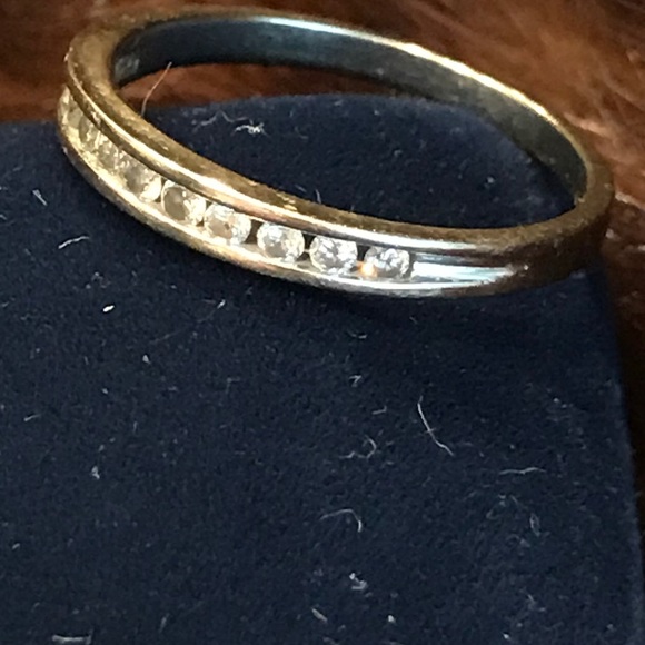 10k white Gold Genuine Diamond Band - Picture 14 of 14